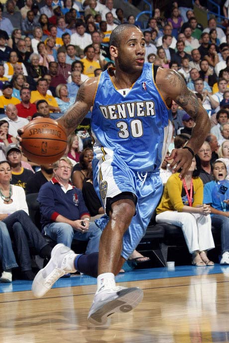 传球继续扮 传球继续扮